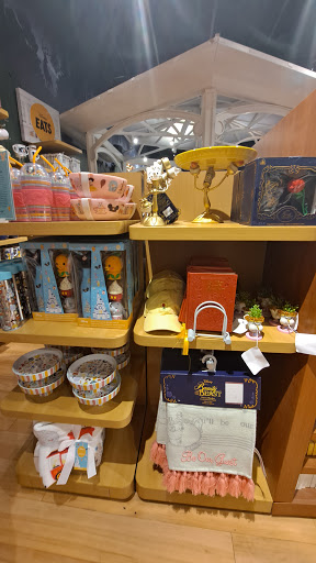 Toy Store «Disney Store», reviews and photos, 350 W Hillcrest Dr, Thousand Oaks, CA 91360, USA