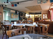 Atmosphère du Restaurant Le Black Dog Pub à Saint-Aignan - n°7