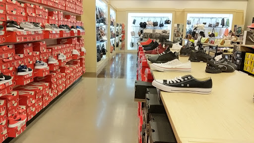 Shoe Store «Off Broadway Shoe Warehouse», reviews and photos, 1919 E Camelback Rd, Phoenix, AZ 85016, USA