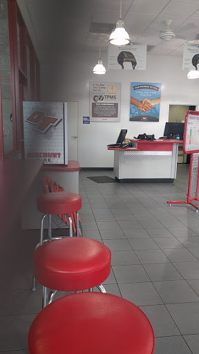 Tire Shop «Discount Tire Store - San Diego, CA», reviews and photos, 5860 Miramar Rd, San Diego, CA 92121, USA