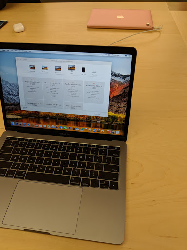 Computer Store «Apple Main Place», reviews and photos, 120 W Jefferson Ave, Naperville, IL 60540, USA