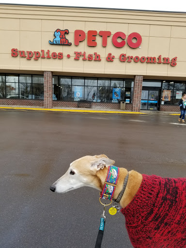 Pet Supply Store «Petco Animal Supplies», reviews and photos, 2277 Ford Pkwy, St Paul, MN 55116, USA