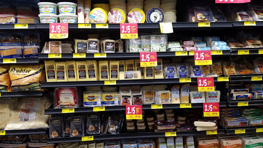 Grocery Store «Grocery Outlet Bargain Market», reviews and photos, 354 S 1st Ave, Hillsboro, OR 97123, USA