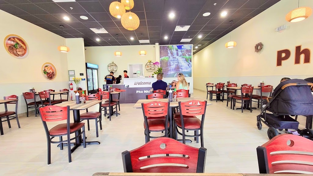 Pho Nhi Vietnamese restaurant 33027