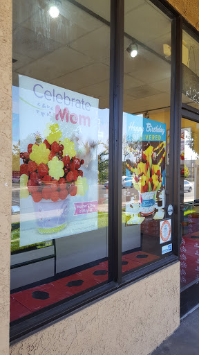 Edible Arrangements, 4230 Katella Ave, Los Alamitos, CA 90720, USA, 