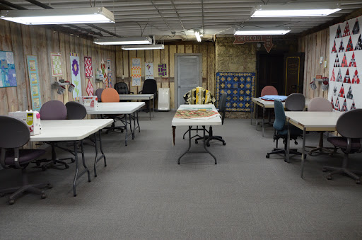 Quilt Shop «The Pickett Fence», reviews and photos, 100 W Blackhawk Ave, Prairie du Chien, WI 53821, USA