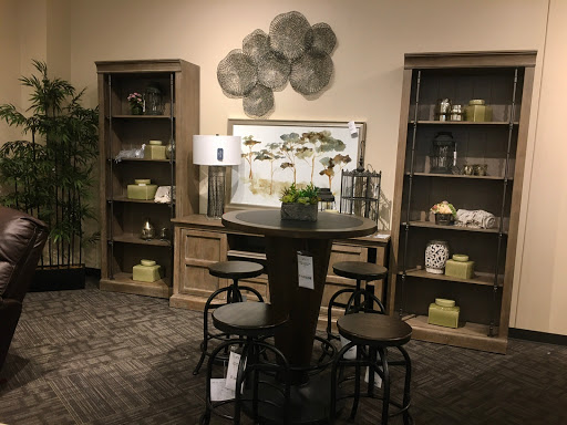 Furniture Store «La-Z-Boy Furniture Galleries», reviews and photos, 8600 NE Flintlock Rd, Kansas City, MO 64157, USA