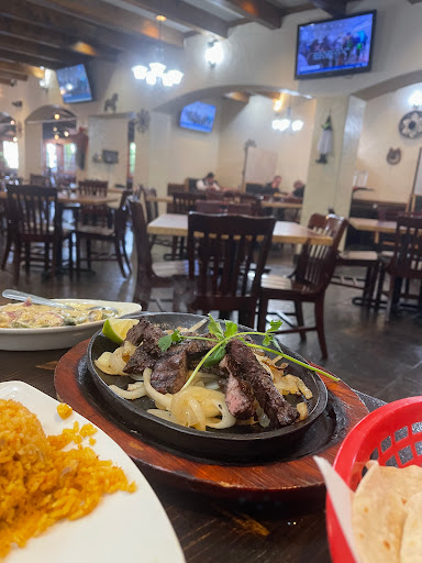 Mexican Restaurant «Los Cucos Mexican Restaurant», reviews and photos, 10585 State St, Sandy, UT 84070, USA