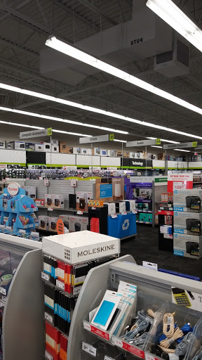 Office Supply Store «Staples», reviews and photos, 270 Upland Square Dr, Pottstown, PA 19464, USA