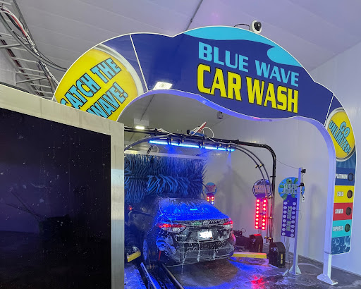 Car Detailing Service «Blue Wave Car Wash», reviews and photos, 1379 W Main Rd, Middletown, RI 02842, USA