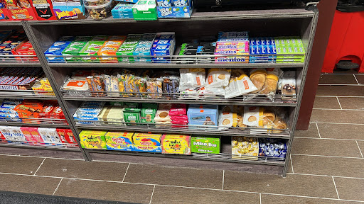 JY convenience and Smoke