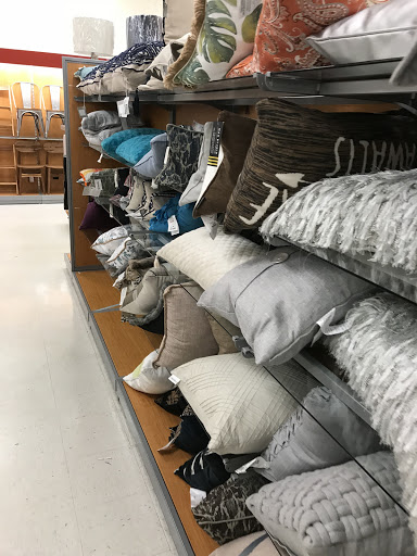 Department Store «T.J. Maxx & HomeGoods», reviews and photos, 6625 N Davis Hwy, Pensacola, FL 32504, USA