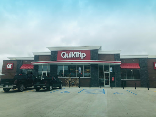 Gas Station «QuikTrip», reviews and photos, 11525 Dorsett Rd, Maryland Heights, MO 63043, USA