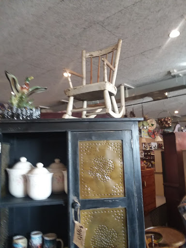 Furniture Store «Amanda Furniture Store», reviews and photos, 302 E Main St, Amanda, OH 43102, USA