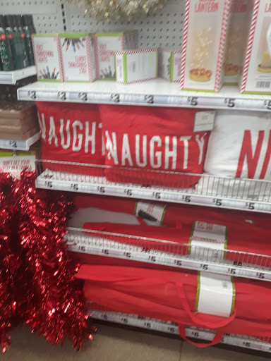 Variety Store «Five Below», reviews and photos, 3140 Fairlane Dr, Allen Park, MI 48101, USA