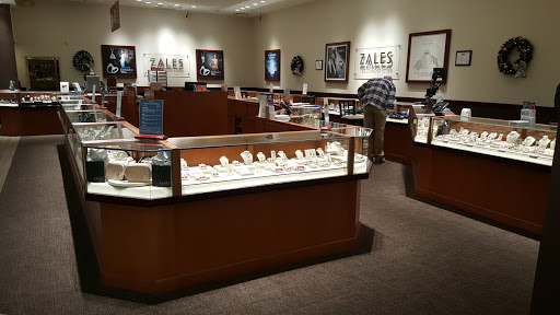 Jewelry Store «Zales - The Diamond Store», reviews and photos, 8251 Flying Cloud Dr, Eden Prairie, MN 55344, USA