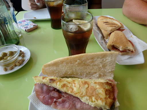Información y opiniones sobre Cafeteria Churreria Bar Cibeles de Caudete