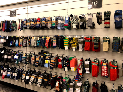 Department Store «Nordstrom Rack Skyview Center», reviews and photos, 4024 College Point Blvd, Flushing, NY 11354, USA