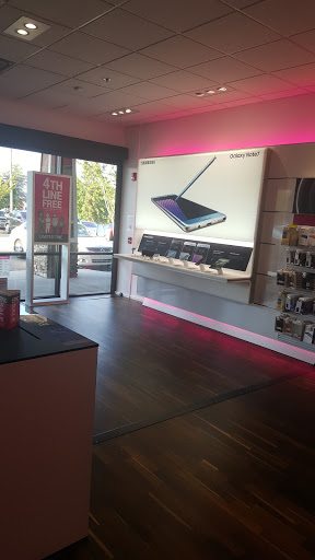 Cell Phone Store «T-Mobile», reviews and photos, 2019 Jonesboro Rd Suite 25, McDonough, GA 30253, USA