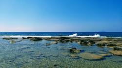 Afrathias beach'in fotoğrafı çok temiz temizlik seviyesi ile