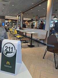 Atmosphère du Restauration rapide McDonald's à Condé-sur-l'Escaut - n°2