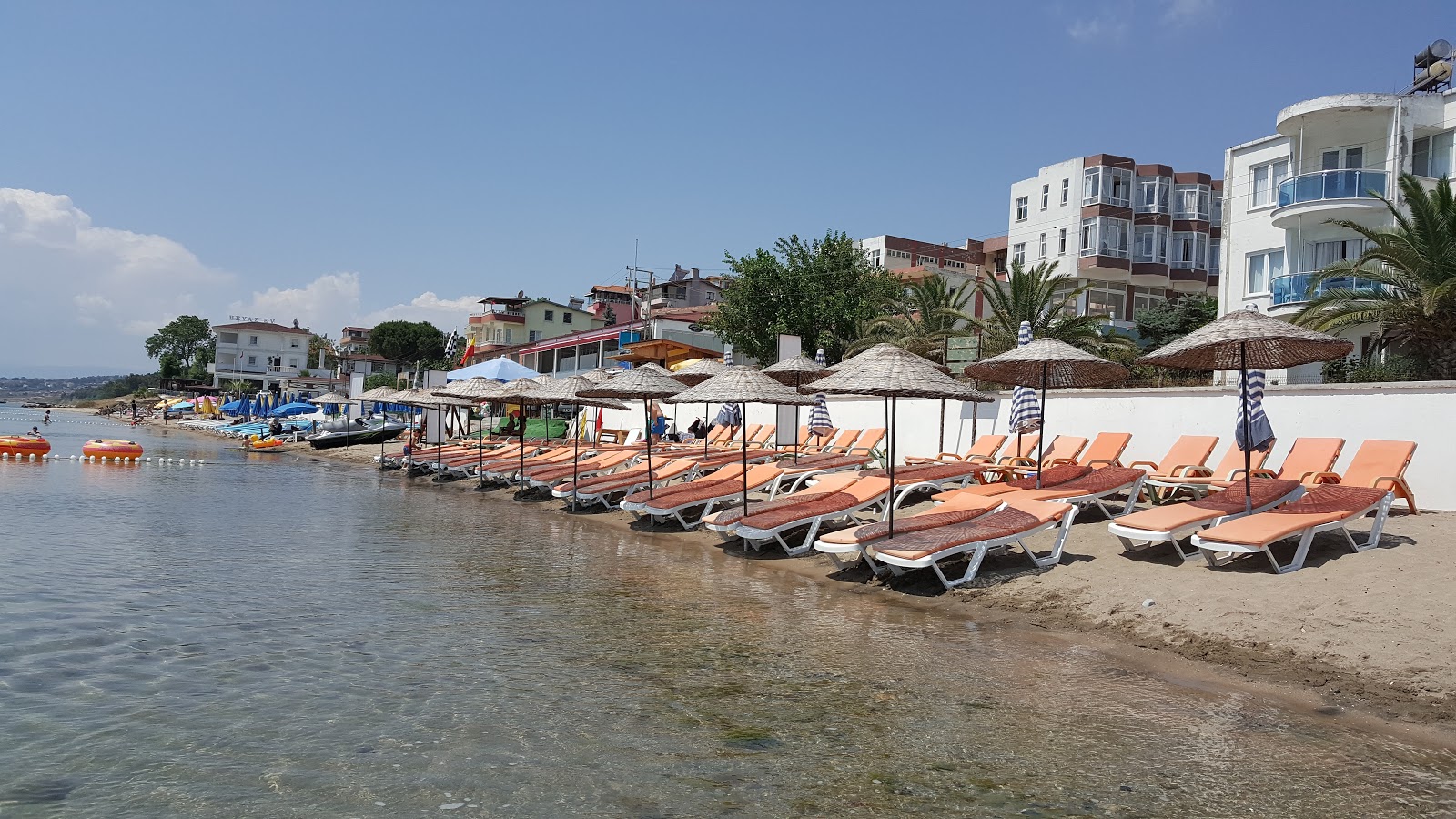 Foto di Mobil Plaji con spiaggia spaziosa