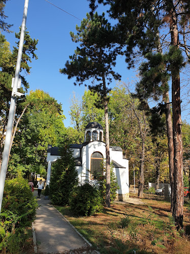 Храм „Св. мчк. Георги Софийски Най-нови“ - църква