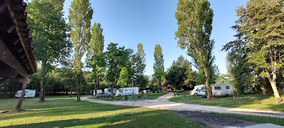 Aire de Camping-car Le Chêne-Liège à Grignols