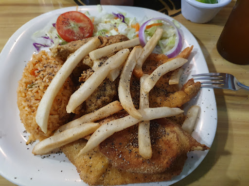 100 % Pescados Y Mariscos, La PIRAGUA Restaurante.