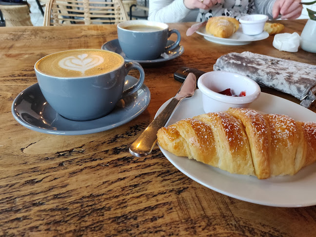 Reviews of Quarters Coffee in Newport - Coffee shop