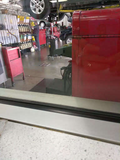 Tire Shop «Firestone Complete Auto Care», reviews and photos, 1595 W 49th St, Hialeah, FL 33012, USA