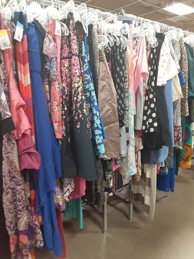 Thrift Store «Mckellips Goodwill Retail Store, Donation Center & Career Center», reviews and photos, 106 E McKellips Rd, Mesa, AZ 85201, USA