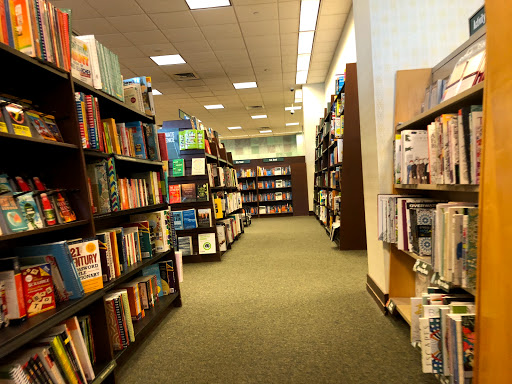 Book Store «Barnes & Noble», reviews and photos, 58 S 32nd St, Camp Hill, PA 17011, USA