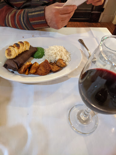 Fine Dining Restaurant «Sonoma Wine Shop / La Bodega Kitchen», reviews and photos, 2295 Gravenstein Hwy S, Sebastopol, CA 95472, USA