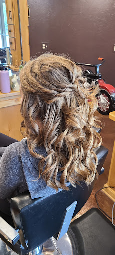 Beauty Salon «Off the Top Hairstyling», reviews and photos, 9364 Oak Ave # A, Waconia, MN 55387, USA