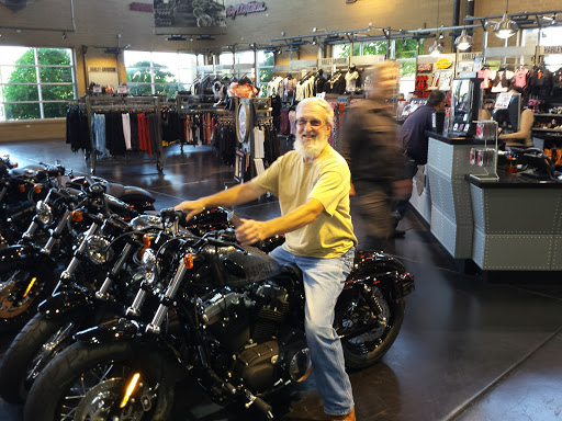 Harley-Davidson Dealer «Chicago Harley-Davidson», reviews and photos, 2929 Patriot Blvd, Glenview, IL 60026, USA