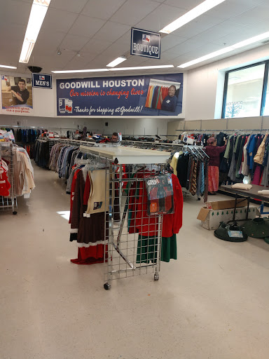 Non-Profit Organization «Goodwill Houston Select Stores», reviews and photos