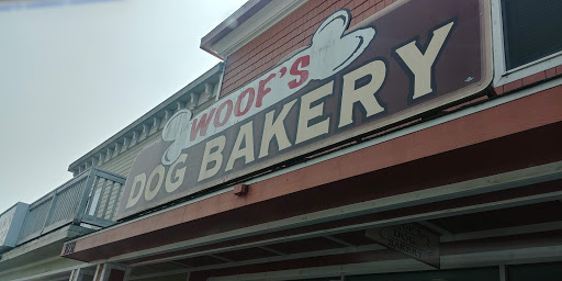 Pet Supply Store «Woof’s Dog Bakery and Holistic Pet Nutrition Center», reviews and photos, 1031 Chetco Ave, Brookings, OR 97415, USA