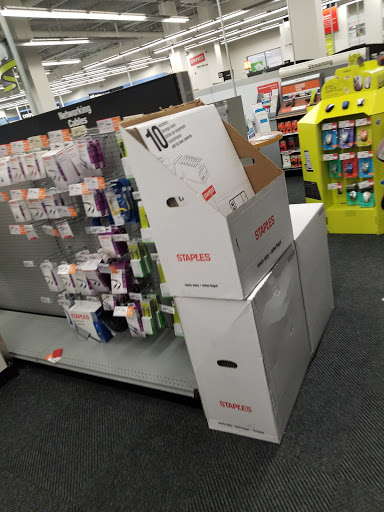 Office Supply Store «Staples», reviews and photos, 1055 Metropolitan Ave #250, Charlotte, NC 28204, USA