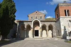 Basilica Benedettina Sant'Angelo in Formis image