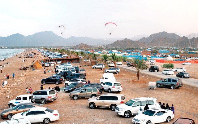 Photo of Faqiat beach amenities area