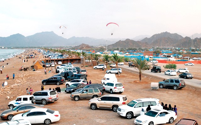 Foto de Faqiat beach e o assentamento