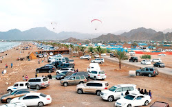 Foto de Faqiat beach e o assentamento