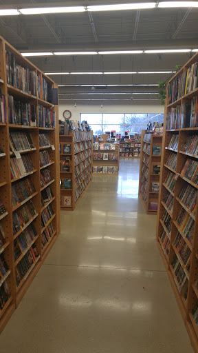 Book Store «Half Price Books», reviews and photos, 1075 E Golf Rd, Schaumburg, IL 60173, USA
