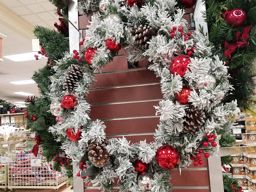 Home Goods Store «Christmas Tree Shops», reviews and photos, 28-34 Broadway, Lynnfield, MA 01940, USA