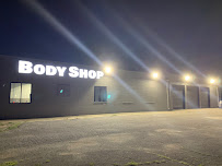 Big 3 Collision - Photo 4 - Car repair in Warren, MI, Warren