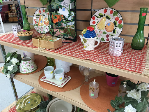 Thrift Store «Waterfront Rescue Mission Thrift Store», reviews and photos