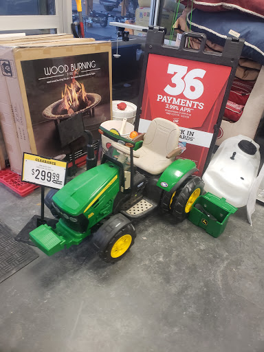 Home Improvement Store «Tractor Supply Co.», reviews and photos, 8110 S Port Dr, Manhattan, KS 66502, USA