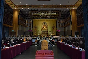 护国金塔寺 / Golden Pagoda Buddhist Temple image