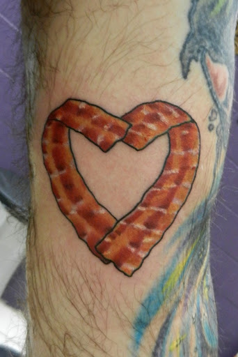 Tattoo Shop «One Love Tattoos», reviews and photos, 903 N Austin Ave, Georgetown, TX 78626, USA